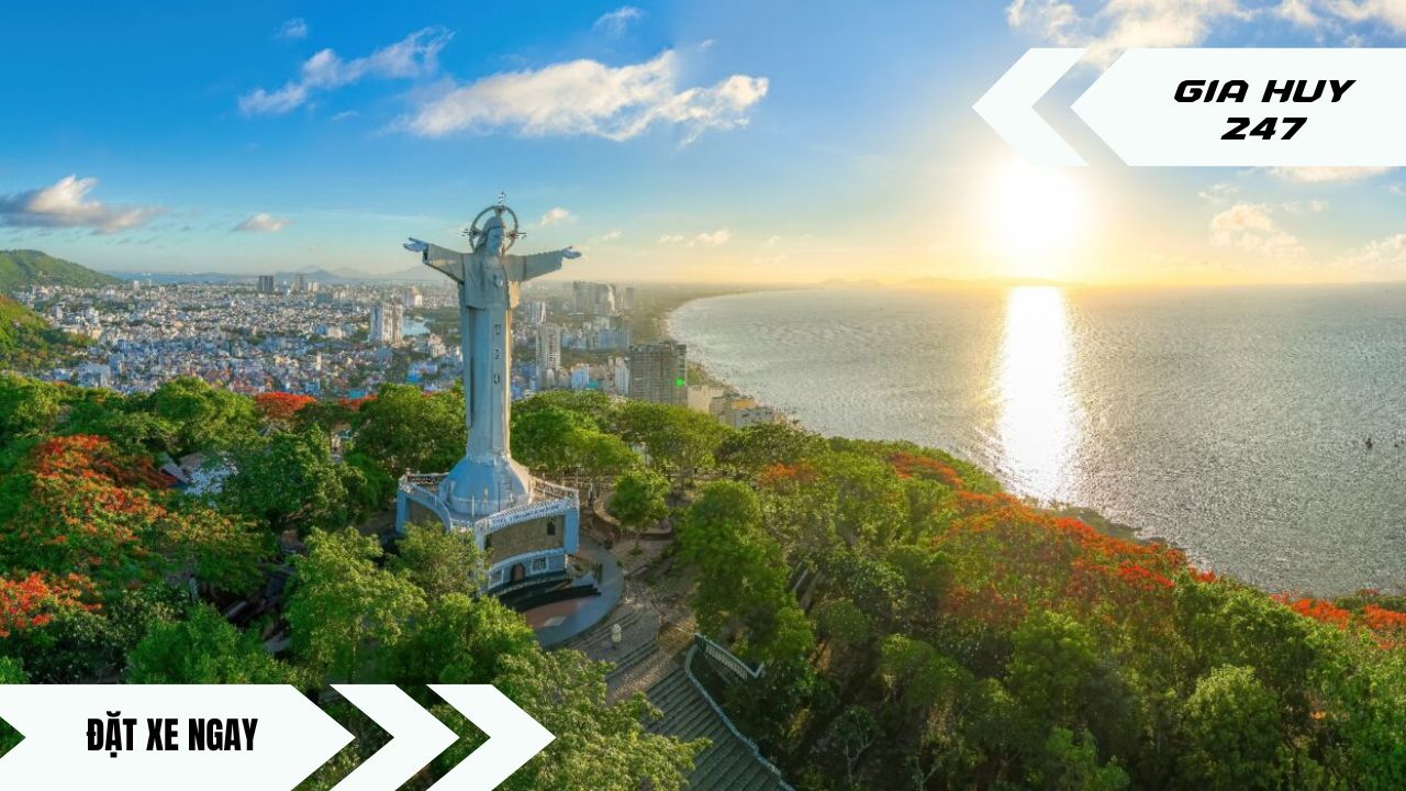 Ảnh xe Limousine/Carnival GIA HUY 247 an toàn trên cao tốc, dịch vụ thuê xe đi Vũng Tàu nhanh chóng.