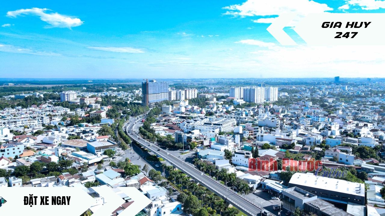 Xe Limousine/Carnival GIA HUY 247, đảm bảo tiện nghi khi Thuê Xe Đi Bình Phước công tác dài ngày.